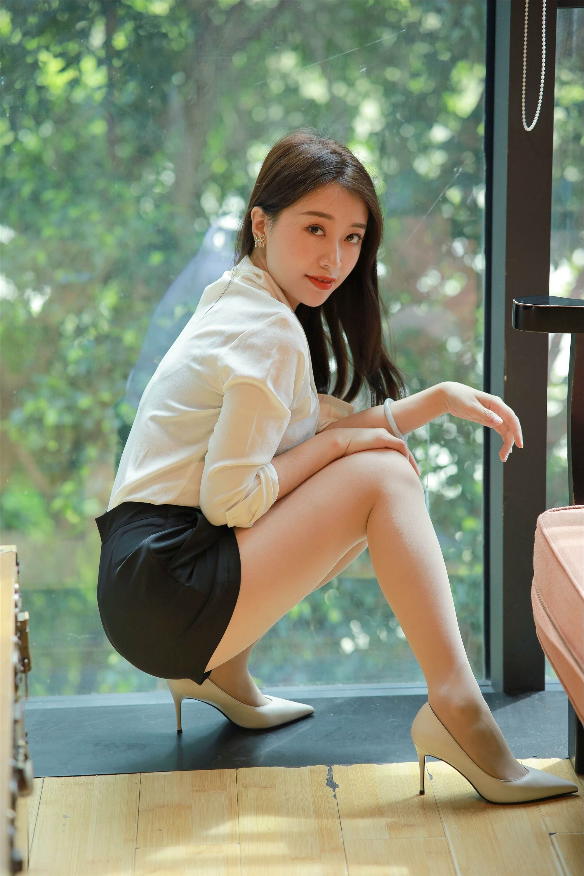 IESS异思趣向  2021.11.03 丝享家964：小婕《沙发上的佳人》